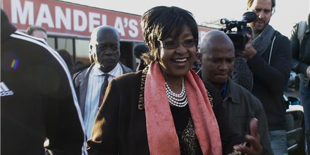 Πέθανε η Γουίνι Μαντέλα, πρώην σύζυγος του Νέλσον Μαντέλα