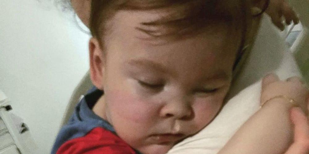 Πέθανε ο 2χρονος Άλφι Έβανς που είχε κάνει όλο τον κόσμο να... λυγίσει