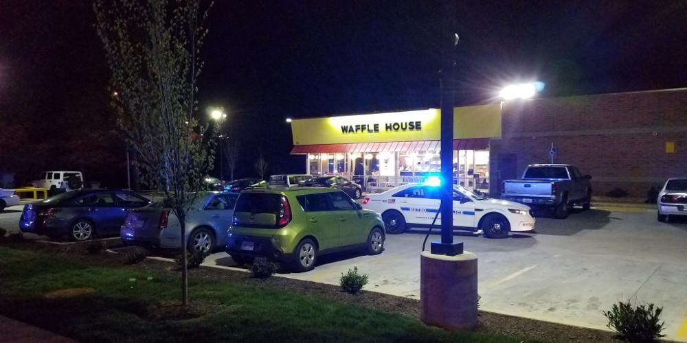 Αυτός είναι ο γυμνός μακελάρης του Τένεσι [εικόνα]