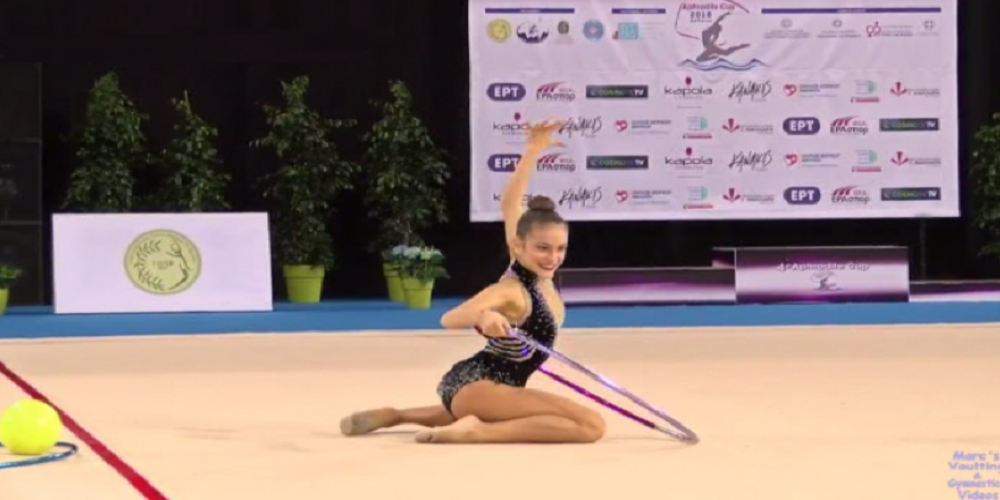 Κυρίαρχη η πρωτοεμφανιζόμενη Μαρία Δερβίση στο πανελλήνιο πρωτάθλημα ρυθμικής γυμναστικής