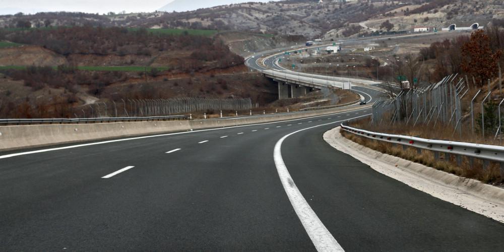 Νεκρή 50χρονη σε καραμπόλα στην Εγνατία Οδό