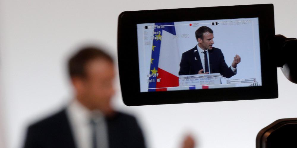Ο πρόεδρος Μακρόν απευθύνει έκκληση για εκεχειρία στη Λιβύη
