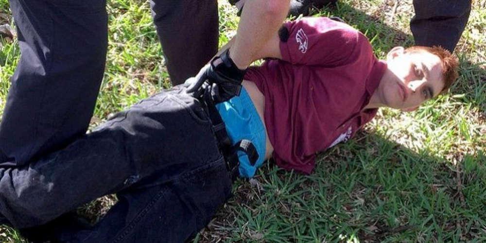 Ο μακελάρης της Φλόριντα δωρίζει την κληρονομιά του σε συγγενείς των θυμάτων!