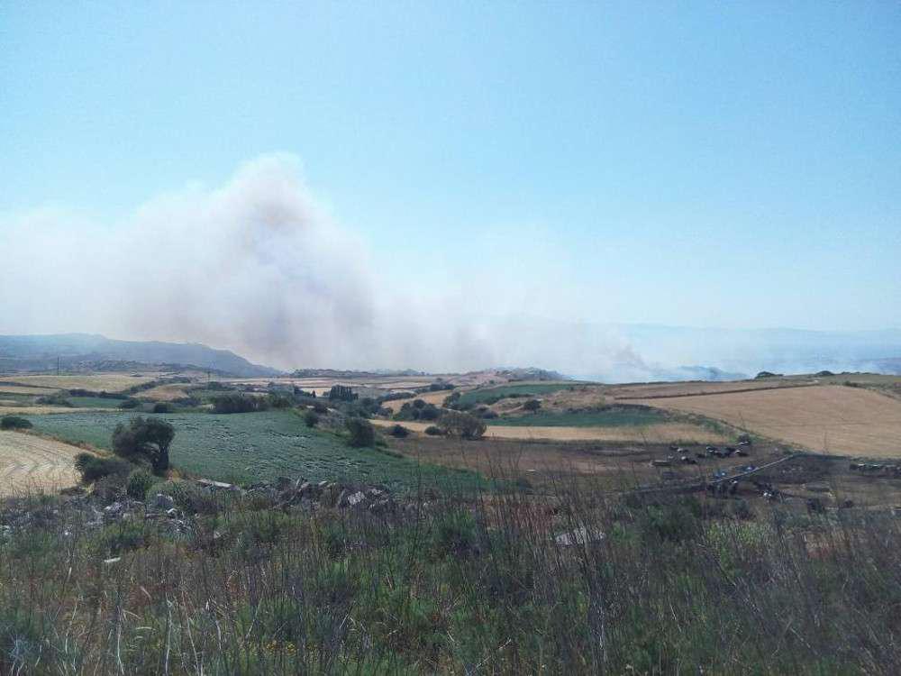 Φωτιά στη Νάξο: Ενισχύονται οι πυροσβεστικές δυνάμεις – 50 πυρκαγιές το τελευταίο 24ωρο σε όλη