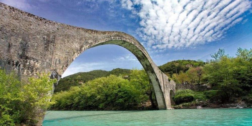 Στην τελική ευθεία η έναρξη των εργασιών αναστήλωσης του ιστορικού γεφυριού της Πλάκας