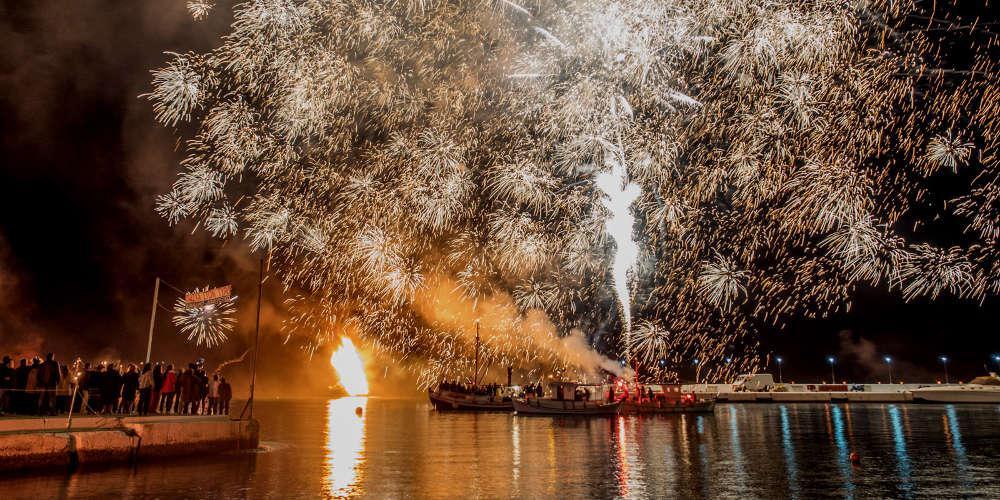 Έθιμα για το Πάσχα: Τα παζάρια και το κάψιμο του Ιούδα στα Χανιά