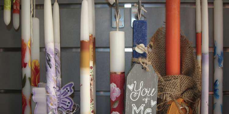 Στις 13.00 ανοίγουν σήμερα τα καταστήματα