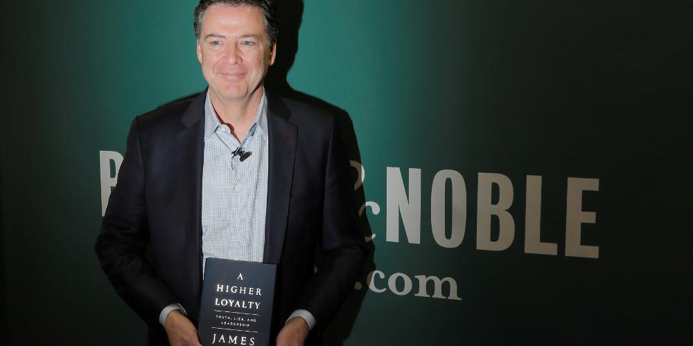 «Ξεπούλησε» το βιβλίο του Κόμεϊ για τον Τραμπ - 600.000 αντίτυπα μέσα σε μία εβδομάδα