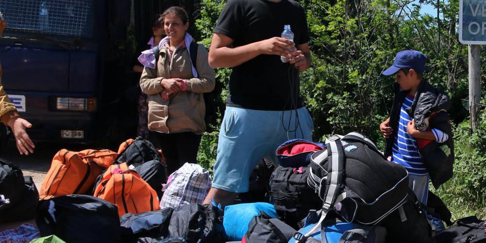 Συνεχίζεται στην Μυτιλήνη η κατάληψη της πλατείας Σαπφούς από πρόσφυγες