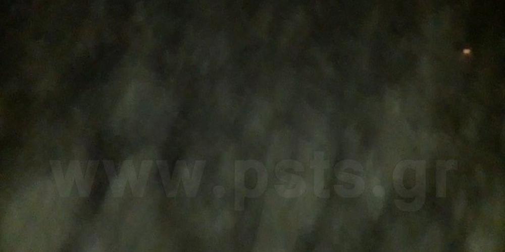 Εικόνες «θρίλερ» - Απόκοσμο καιρικό σκηνικό «εξαφάνισε» την Πάρο [βίντεο]