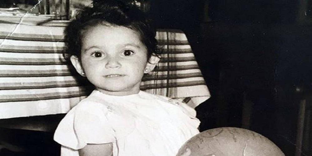 Quiz: Ποια πασίγνωστη Ελληνίδα τραγουδίστρια είναι το κοριτσάκι της φωτογραφίας;