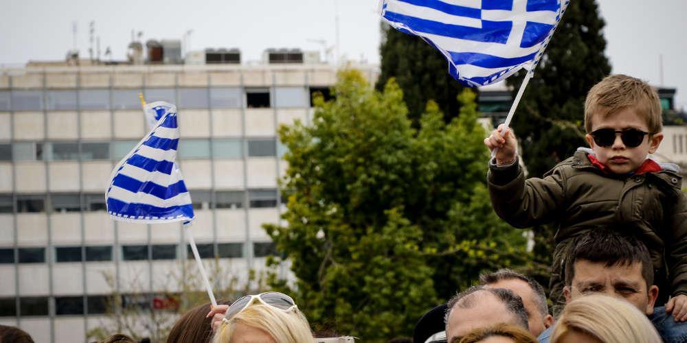 Αποβλήθηκαν μαθητές που τραγούδησαν το «Μακεδονία Ξακουστή» και είπαν συνθήματα στην παρέλαση