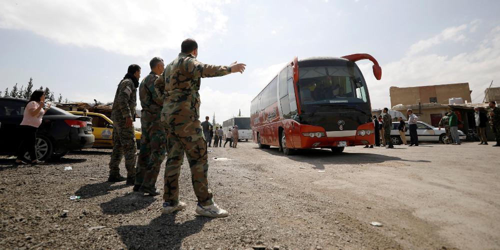 Ξεκίνησε η απομάκρυνση των μαχητών του ΙΚ από το Γιαρμούκ
