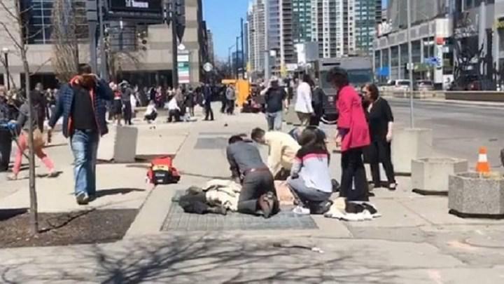 Βίντεο-ντοκουμέντο: Η στιγμή της σύλληψης του οδηγού που έπεσε πάνω σε πεζούς στο Τορόντο