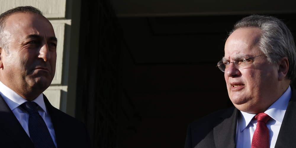 Συνάντηση Κοτζιά-Τσαβούσογλου στις Βρυξέλλες στη «σκιά» των τεταμένων σχέσεων Ελλάδας-Τουρκίας