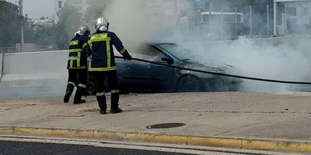 Εθνικής Οδός Κορίνθου – Τριπόλεως: Αυτοκίνητο τυλίχθηκε στις φλόγες μετά από τροχαίο 