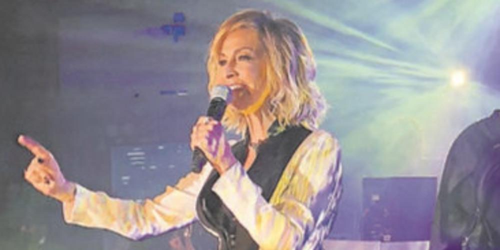 Αποθεώθηκε η Άννα Βίσση στη συναυλία της στη ΔΕΘ [βίντεο]