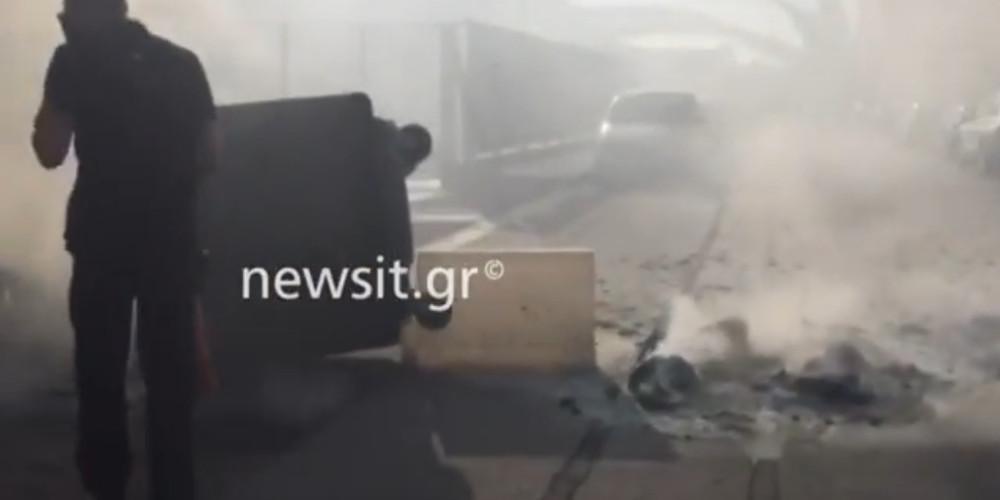 Νέα επεισόδια με μολότοφ και χημικά έξω από το Golden Hall [βίντεο]