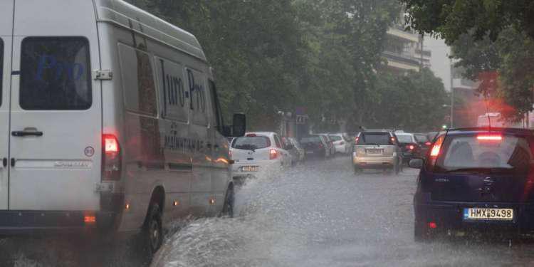 Πρόγνωση καιρού: Βροχές, καταιγίδες και μποφόρ τις επόμενες ημέρες