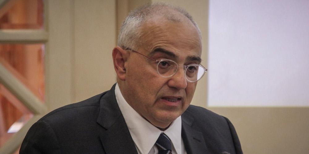 Καραμούζης: Δεν υπάρχει δυναμική ανάκαμψη – 7 προτάσεις για να πεισθούν οι αγορές