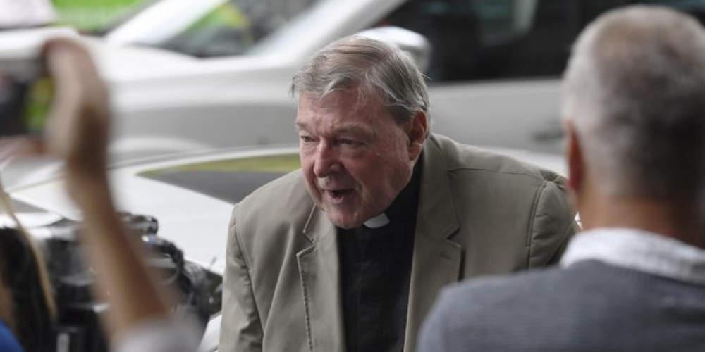 Σε δίκη το δεξί χέρι του Πάπα - Κατηγορείται για σεξουαλικές επιθέσεις