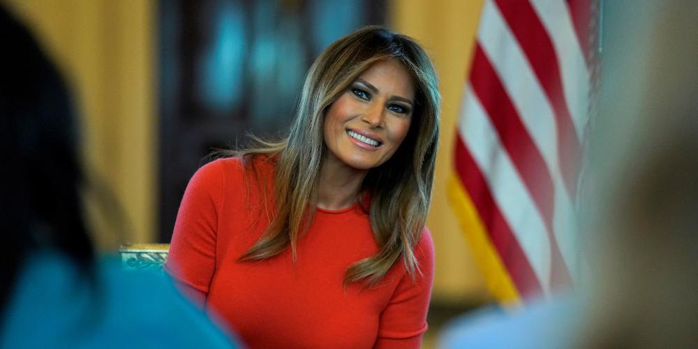 Έδωσε σημεία ζωής η Μελάνια μέσω Twitter - «Είμαι εδώ στον Λευκό Οίκο με την οικογένεια μου»