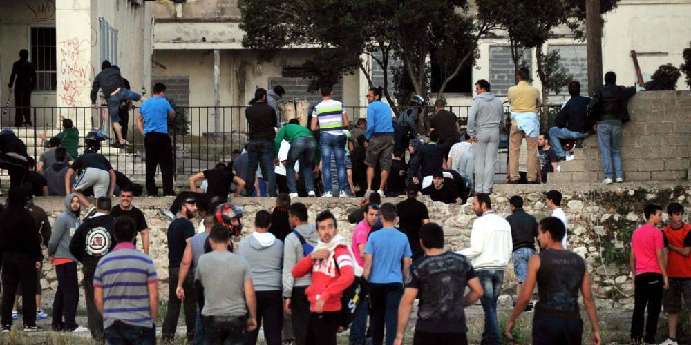 Τεράστια αστυνομική επιχείρηση στην Πάτρα: Απομακρύνουν μετανάστες από εργοστάσια