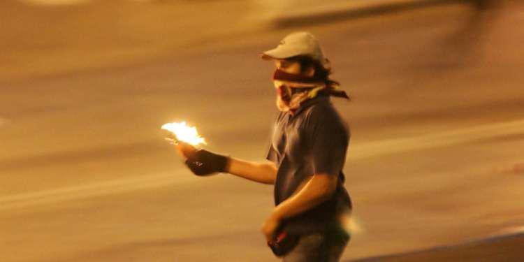 Σοκ: Συνελήφθησαν ανήλικοι με μολότοφ και μαχαίρια που σχεδίαζαν να επιτεθούν σε σύνδεσμο φιλάθλων