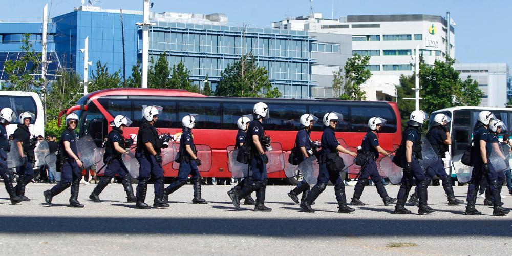 Τελικός Κυπέλλου Ελλάδος: Ένταση γύρω από το ΟΑΚΑ μεταξύ οπαδών [βίντεο]