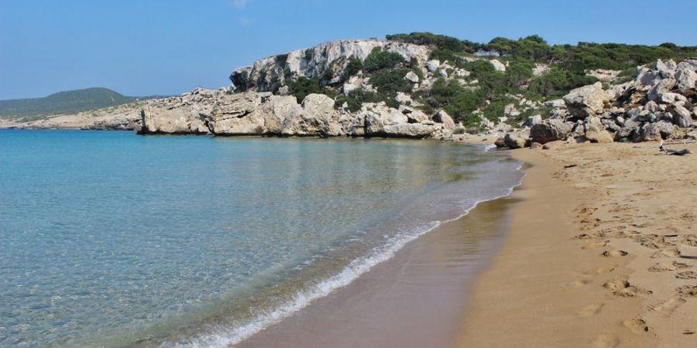 Οι 86 ακατάλληλες παραλίες για κολύμπι, σε όλη τη χώρα (εκτός Αττικής) -Και οι 286 πεντακάθαρες για το φετινό καλοκαίρι