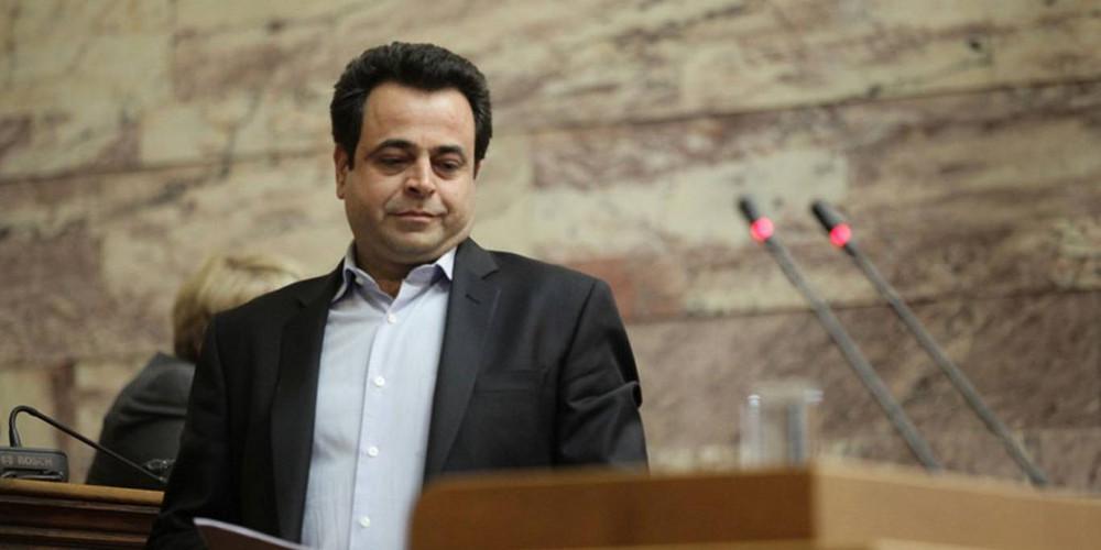 Ο Σαντορινιός αναλαμβάνει την πολιτική ευθύνη για την πυρκαγιά…αλλά δεν παραιτείται