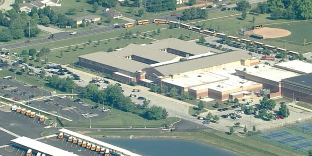 Πυροβολισμοί σε σχολείο στις ΗΠΑ - Αναφορές για τραυματίες [βίντεο]