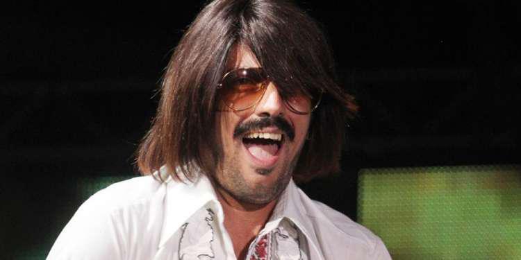 Ο Τόνι Σφήνος παρουσιαστής σε εκπομπή για ζευγάρια [βίντεο]