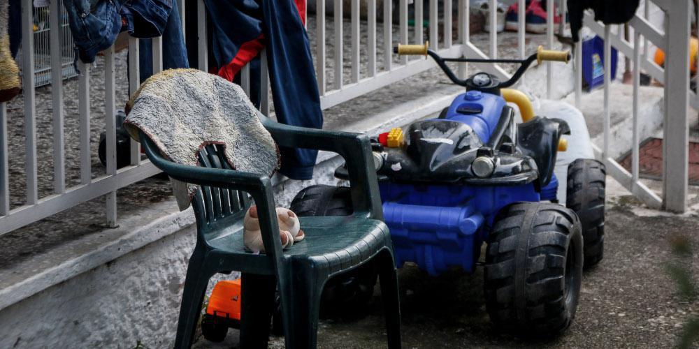 Φρίκη: Βρήκαν τα πτώματα δύο εφήβων θαμμένα στον κήπο του πατέρα τους