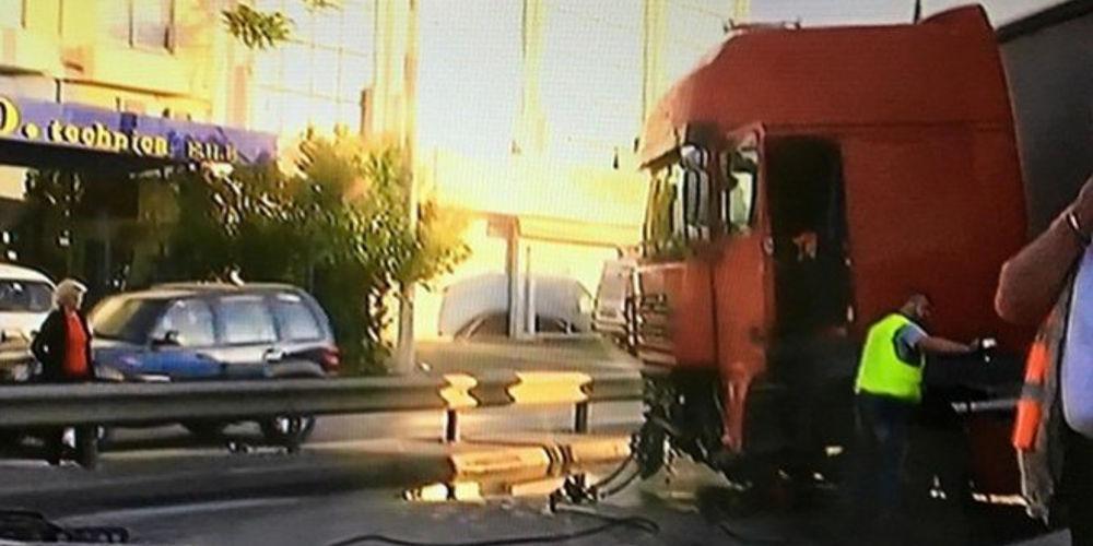 Τραγική αποκάλυψη: Γιο και αδελφό έχει χάσει σε τροχαία ο οδηγός νταλίκας που προκάλεσε το δυστύχημα στον Κηφισό