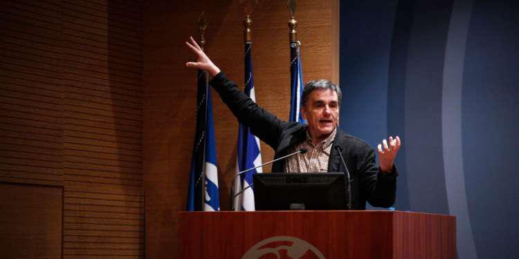 CNBC: Ο Τσακαλώτος μεταξύ των υποψηφίων για τους επικεφαλής του ΔΝΤ