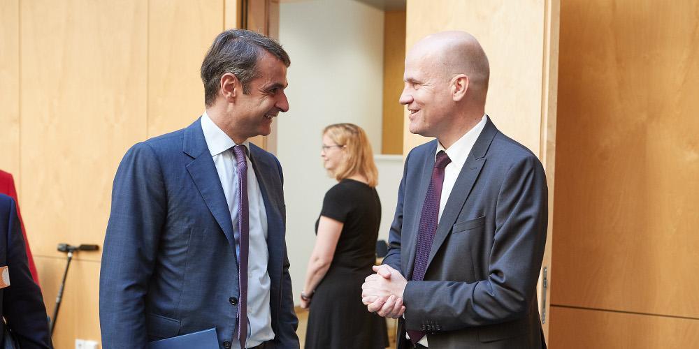 Μητσοτάκης σε Σολτς: Θα μειώσω άμεσα φορολογικούς συντελεστές στις επιχειρήσεις