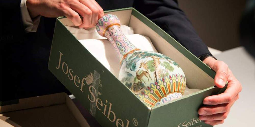 Βάζο-αριστούργημα κινεζικής πορσελάνης πουλήθηκε για αστρονομικό ποσό σε δημοπρασία [εικόνα & βίντεο]