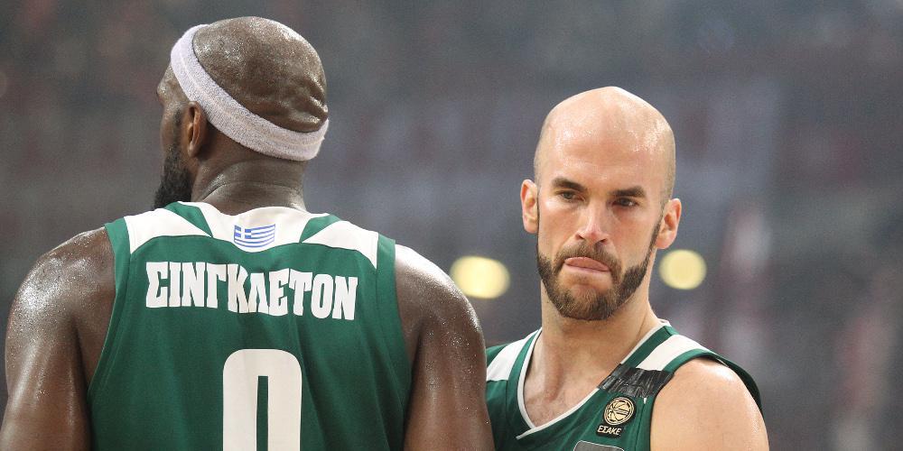 Καταγγελία Παναθηναϊκού: Ζούγκλα το ΣΕΦ - Οπαδός εισέβαλε στα αποδυτήρια!