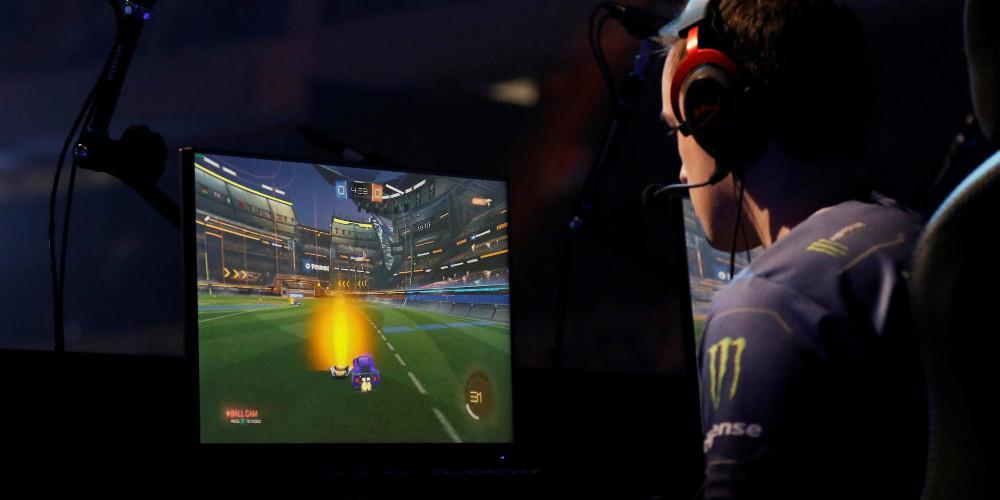 Εγιναν πλούσιοι παίζοντας βιντεοπαιχνίδια