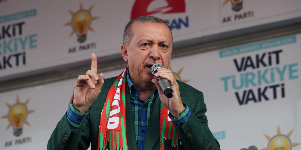 Handelsblatt: Κατακλύζουν την Ελλάδα Τούρκοι που θέλουν να γλυτώσουν από τον Ερντογάν