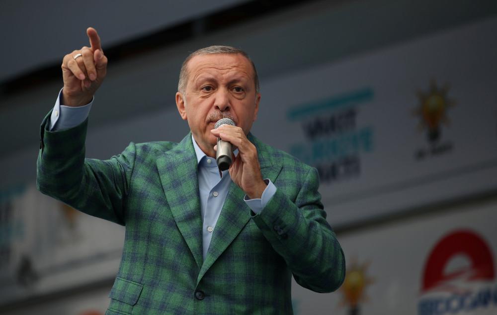 Τουρκία: Βόμβα σε αυτοκίνητο που πήγαινε σε συγκέντρωση του Ερντογάν