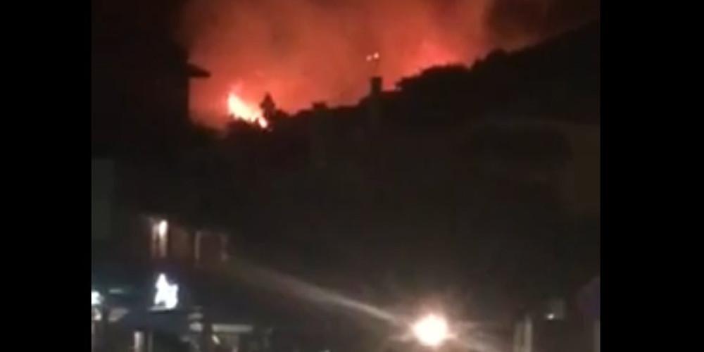 Μεγάλη πυρκαγιά στη Τζιά - Ένας μόλις πυροσβέστης στο νησί