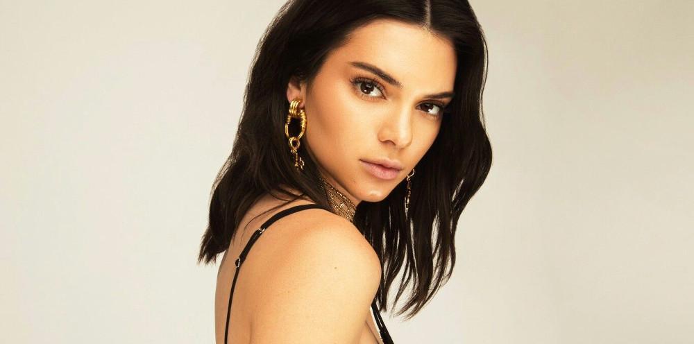 Η Κένταλ Τζένερ αφήνει ξανά ακάλυπτο το στήθος της [εικόνα]