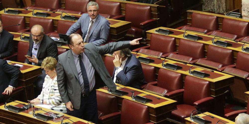 Λαζαρίδης: Δεν χρηματίστηκα και δεν παραδίδω σε κανέναν την έδρα μου