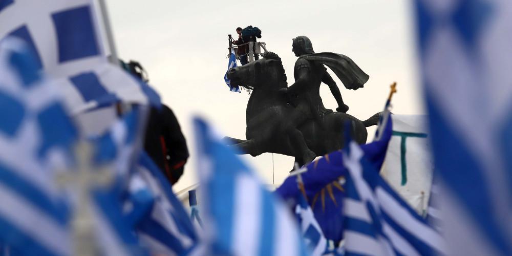 Financial Times: Στην Αλεξανδρούπολη έγινε η παρέμβαση των Ρώσων διπλωματών για το Σκοπιανό