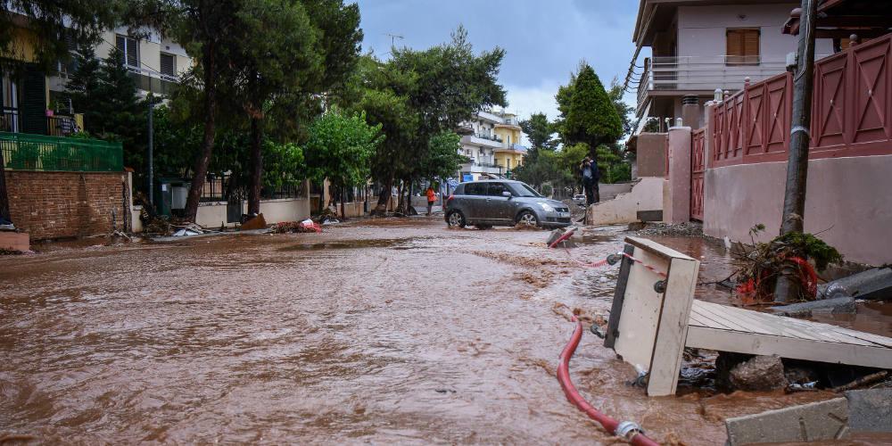 Ενα χρόνο μετά την τραγωδία στη Μάνδρα, τα συμπεράσματα από την επιστημονική κοινότητα είναι πλούσια και όλα δείχνουν σε διαχρονικές ευθύνες της Πολιτείας.