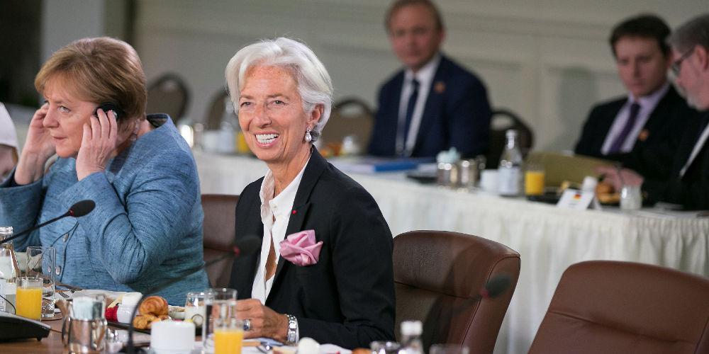 Τετ α τετ Μέρκελ με Λαγκάρντ στο Βερολίνο για το ελληνικό χρέος