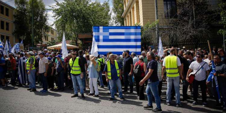 Χάος στα δικαστήρια από τους οπαδούς του Σώρρα