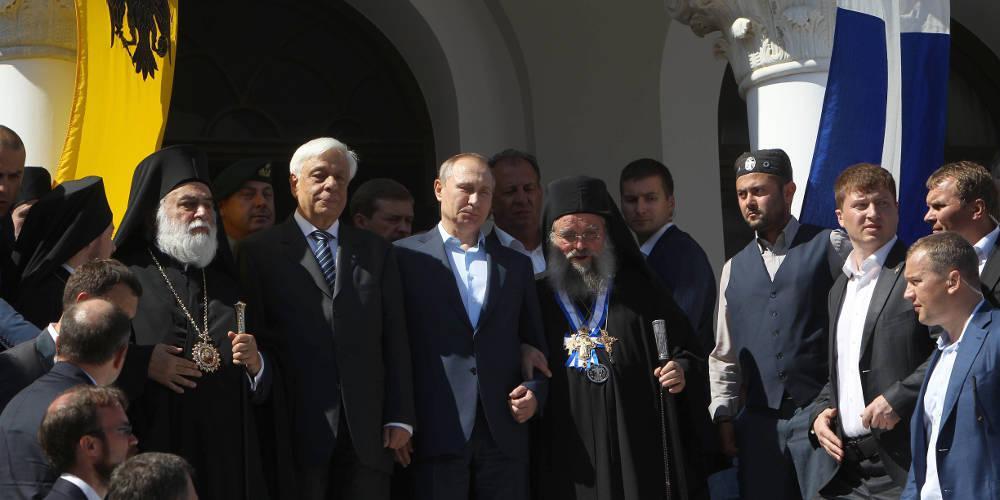 Οι σχέσεις αγάπης με το ξανθό γένος που έμεναν πάντα στα λόγια